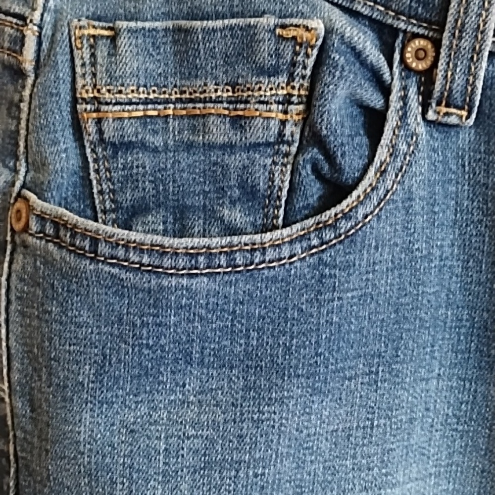 LEVIS 515 - GREAT FIT- NOT HIGH OR- LOW-AROUND NAVAL, -BOOT CUT - Picture 5 of 8